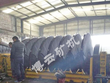 盤式過(guò)濾機(jī)生產(chǎn)現(xiàn)場(chǎng)